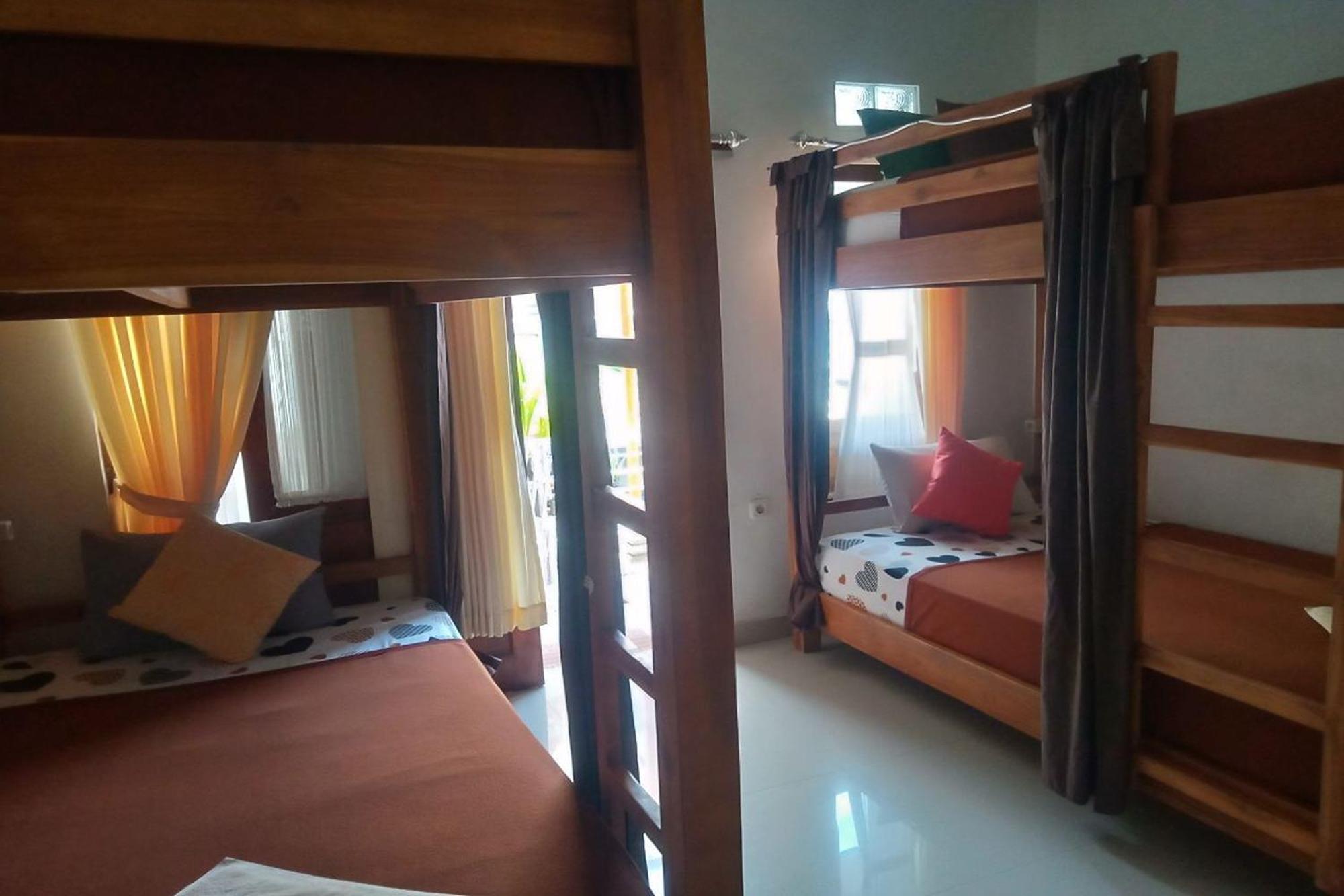 Gedhong Hostel Batununggul Екстериор снимка